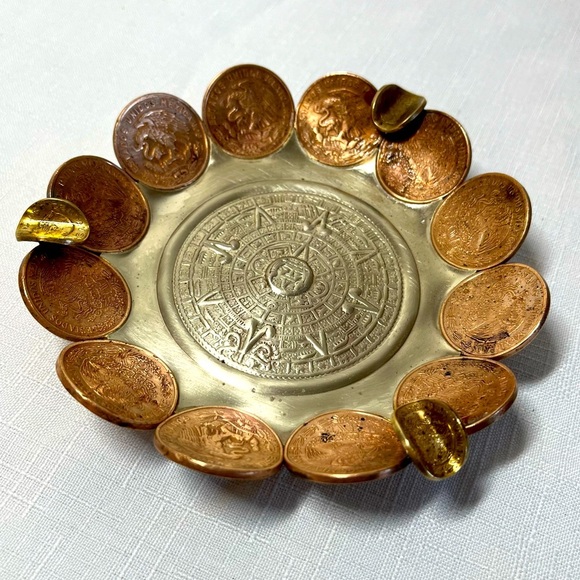 Vintage Mexican Coin Ashtray Peso Mexico Cincuenta Centavos Ashtray - Picture 1 of 6